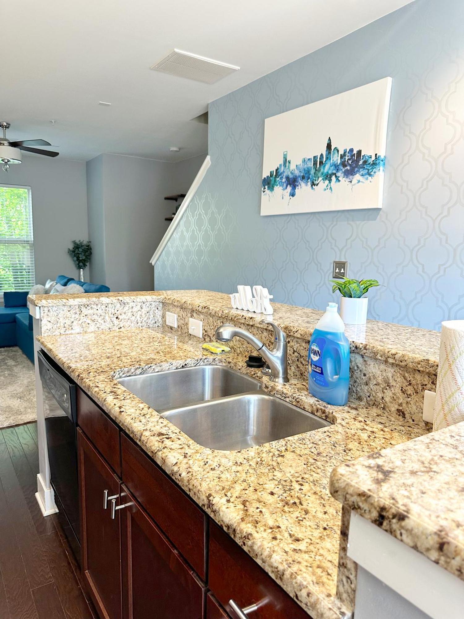 Modern Townhouse - 1 Min To Uptown Clt - Walk To Restaurants Charlotte Exterior photo